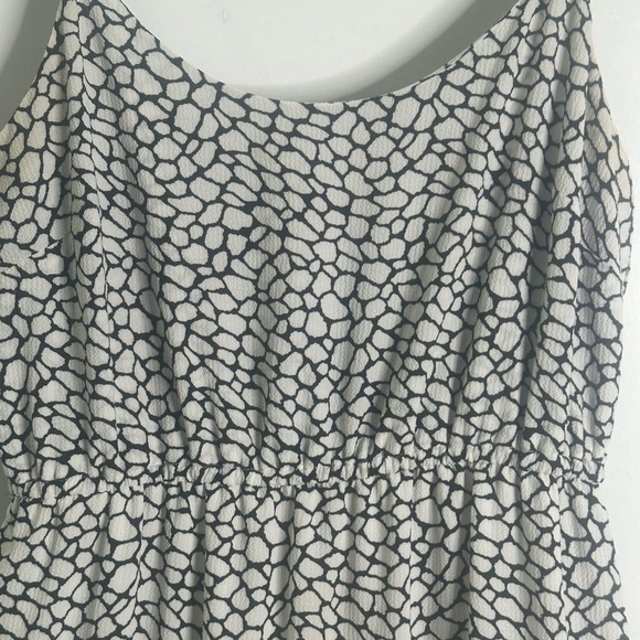 Michael kors black and white tiered maxi dress size medium - Picture 11 of 13